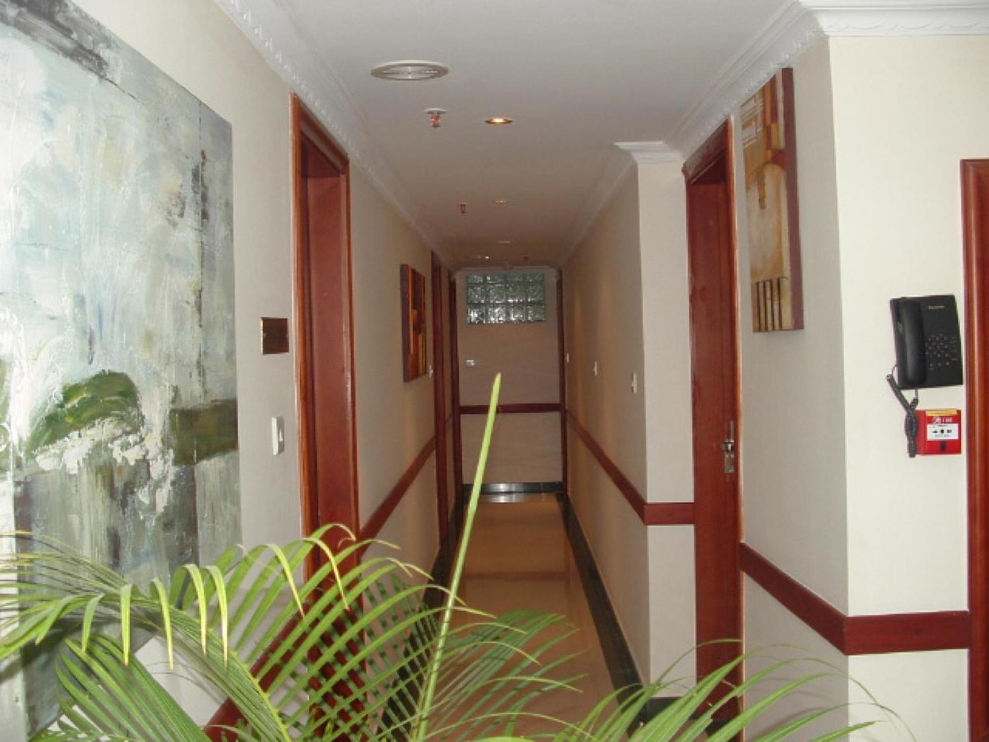 Hotel Nikko Towers Дар ес Саалам Екстериор снимка