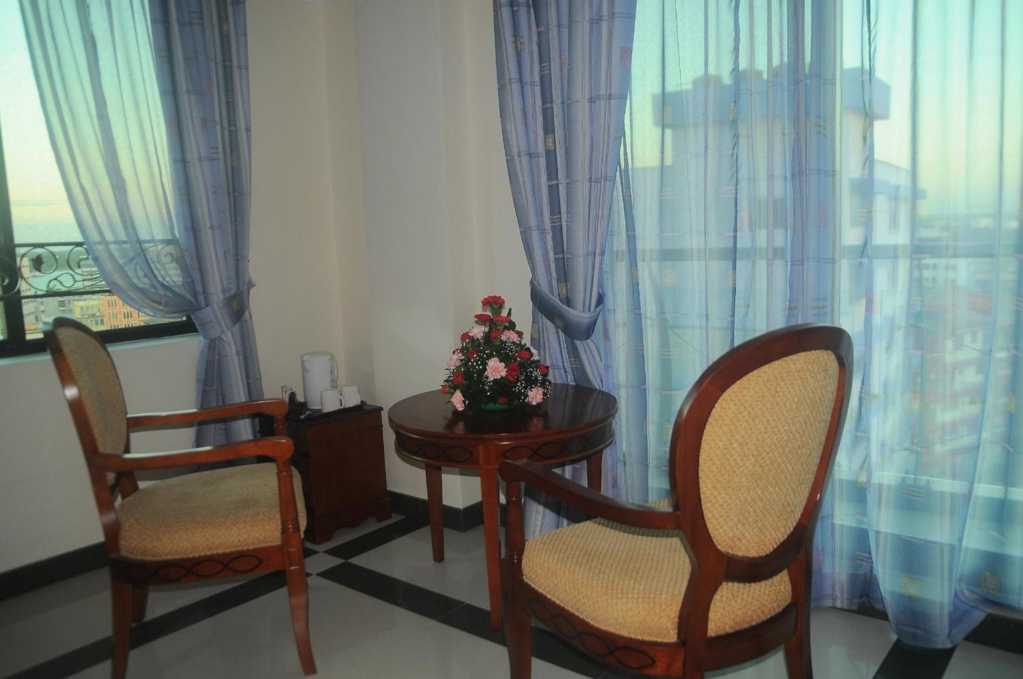 Hotel Nikko Towers Дар ес Саалам Екстериор снимка