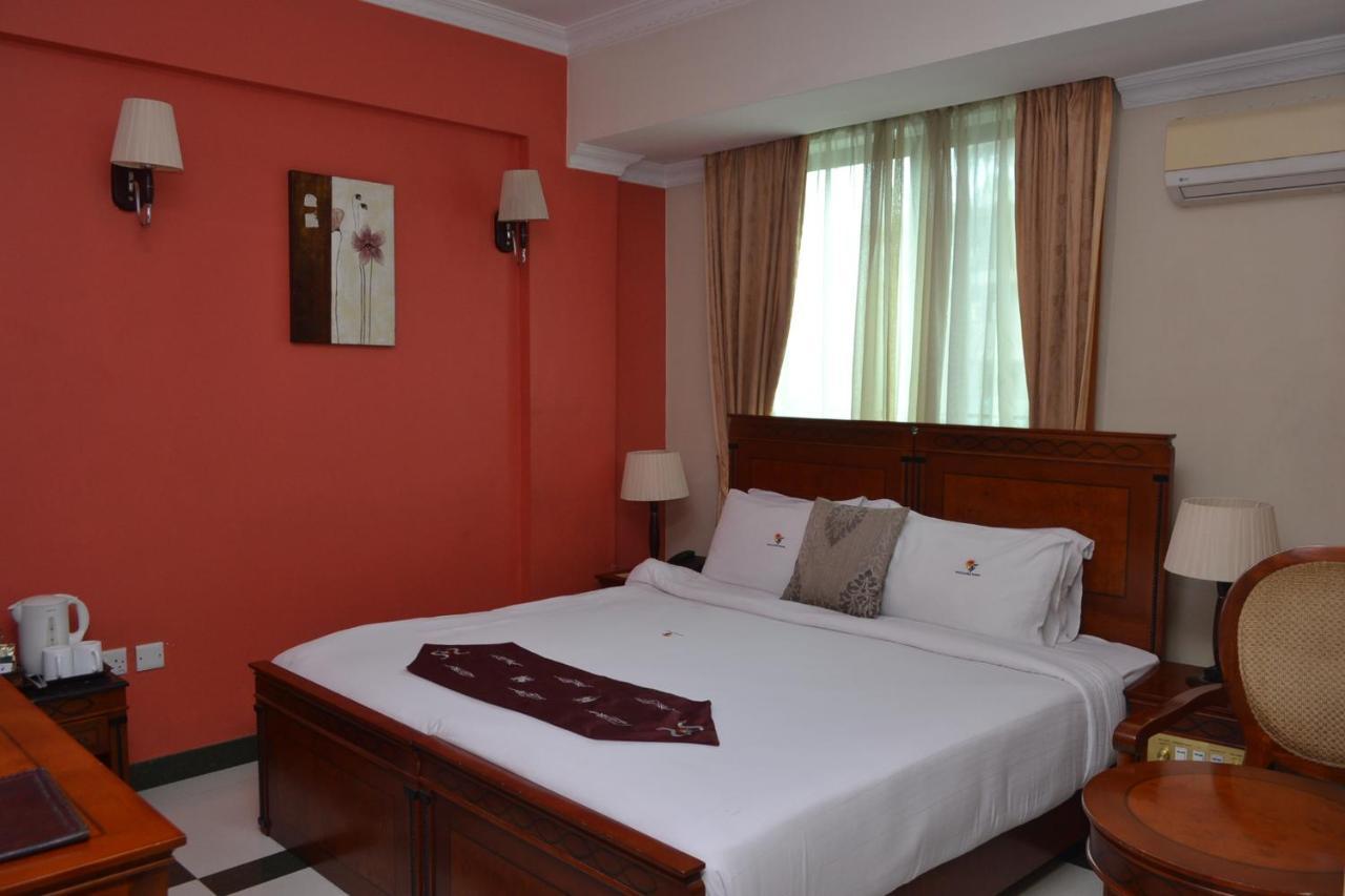 Hotel Nikko Towers Дар ес Саалам Екстериор снимка